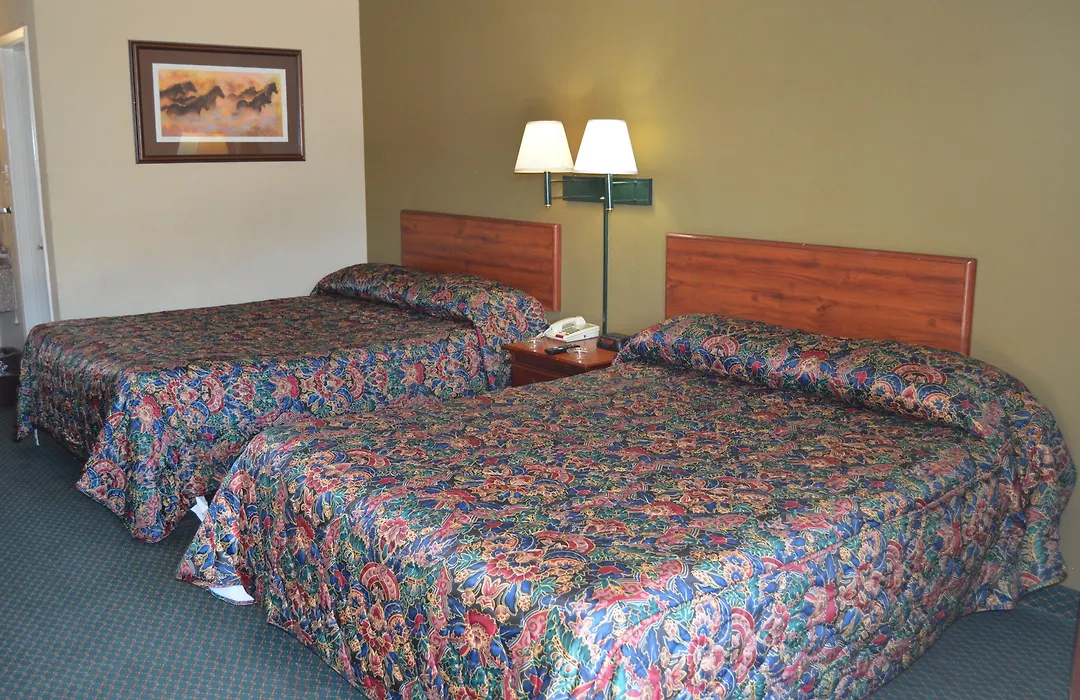 Plaza Inn-1