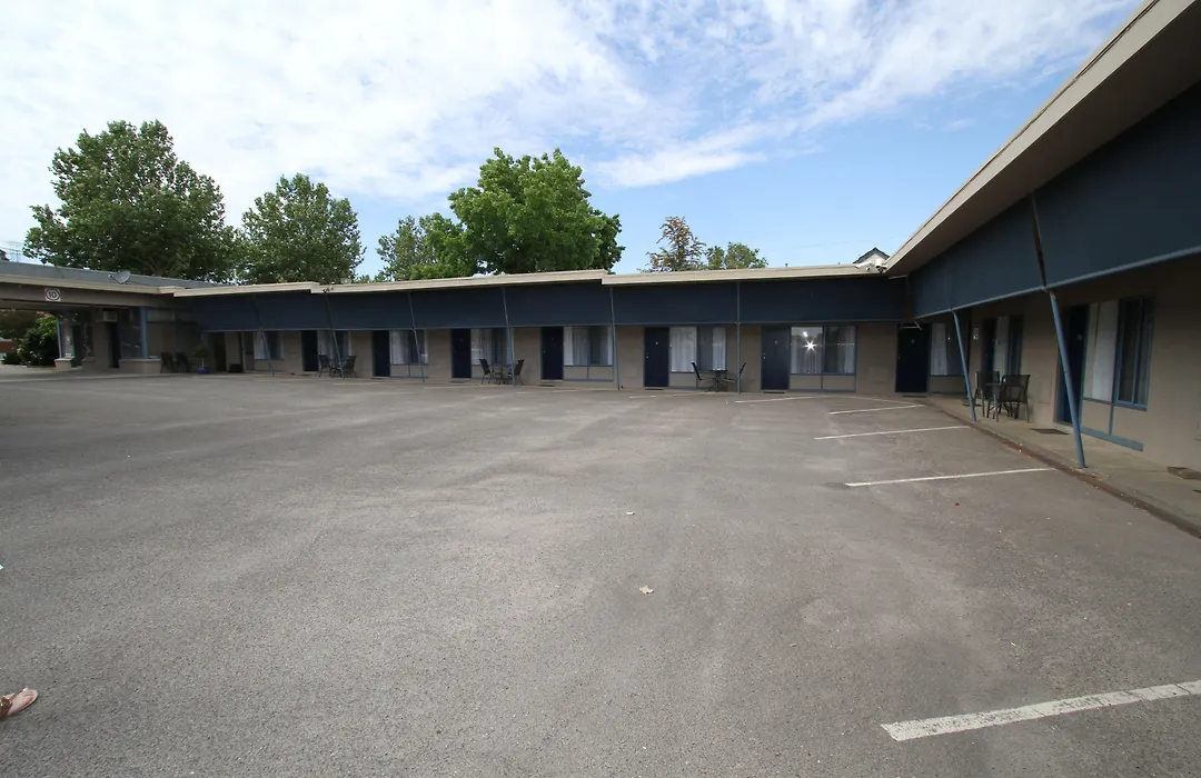 Elm Motel-1