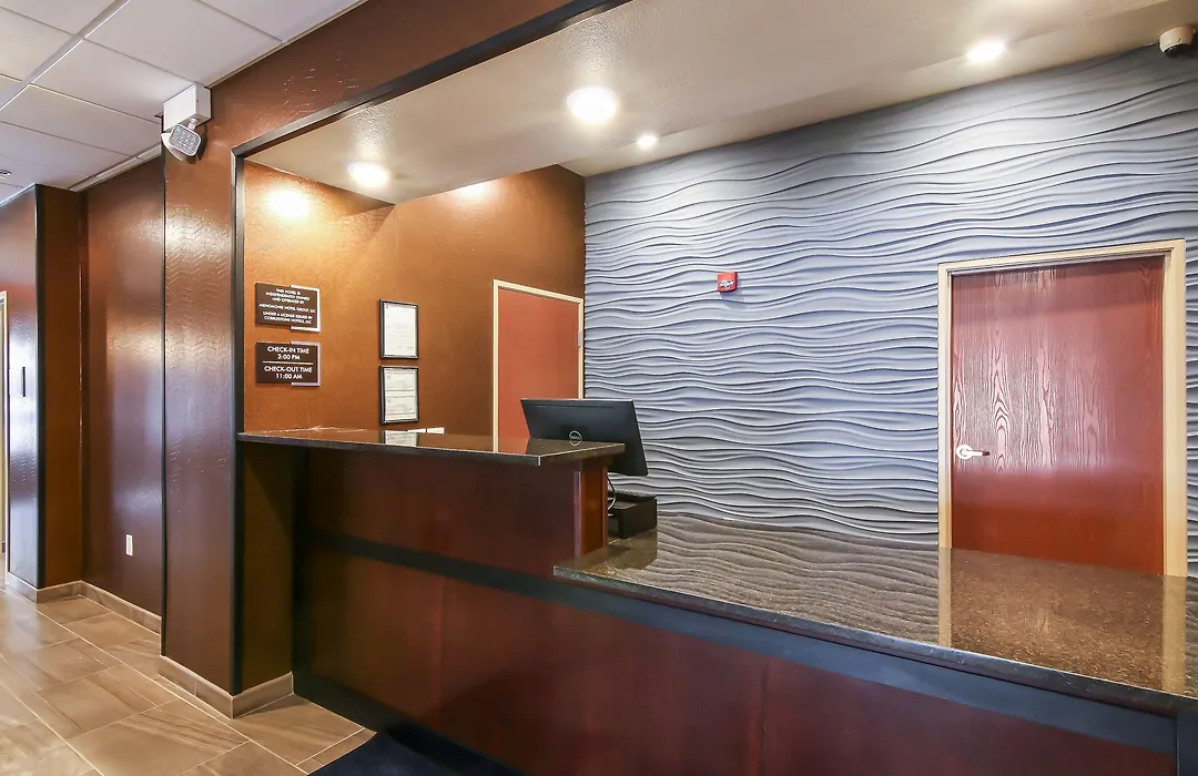Cobblestone Inn & Suites - Menomonie/Uw-Stout-1