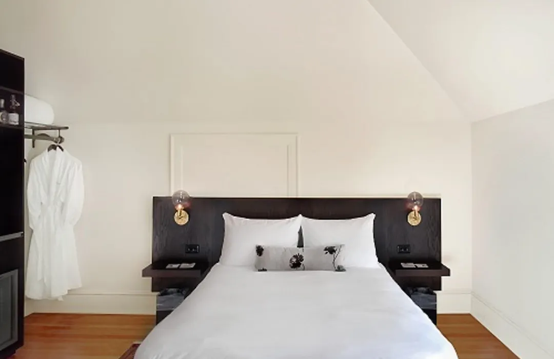 The Francis Hotel-1