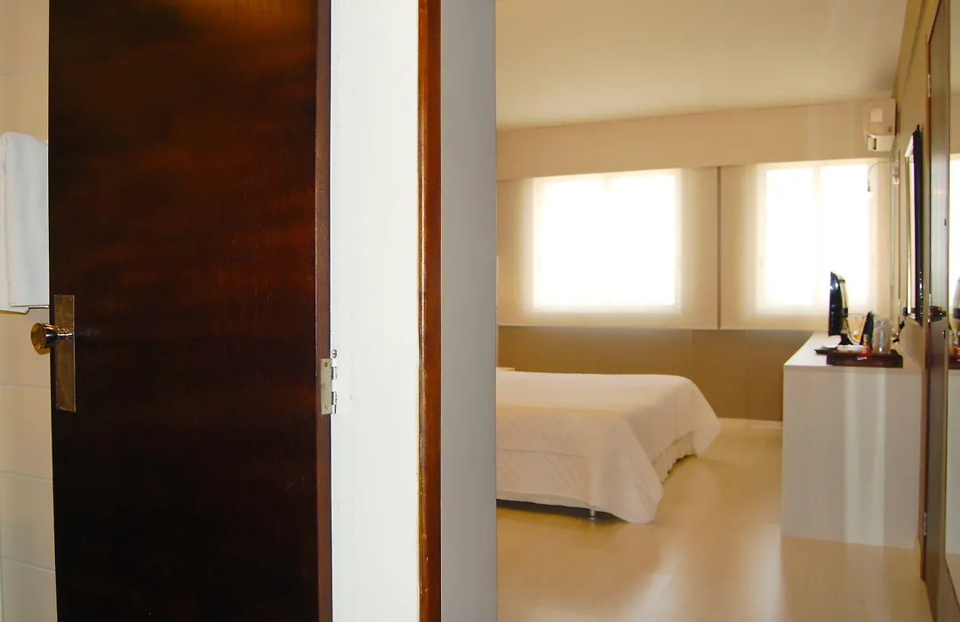 Hotel Manta-1