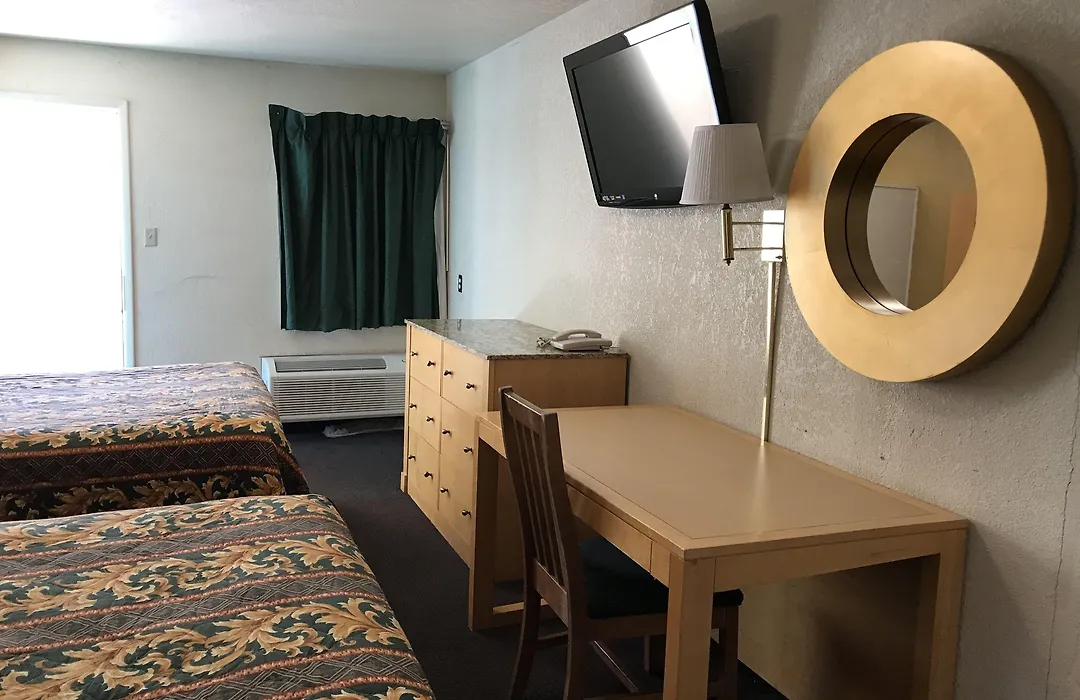 Budget Inn Parker-1
