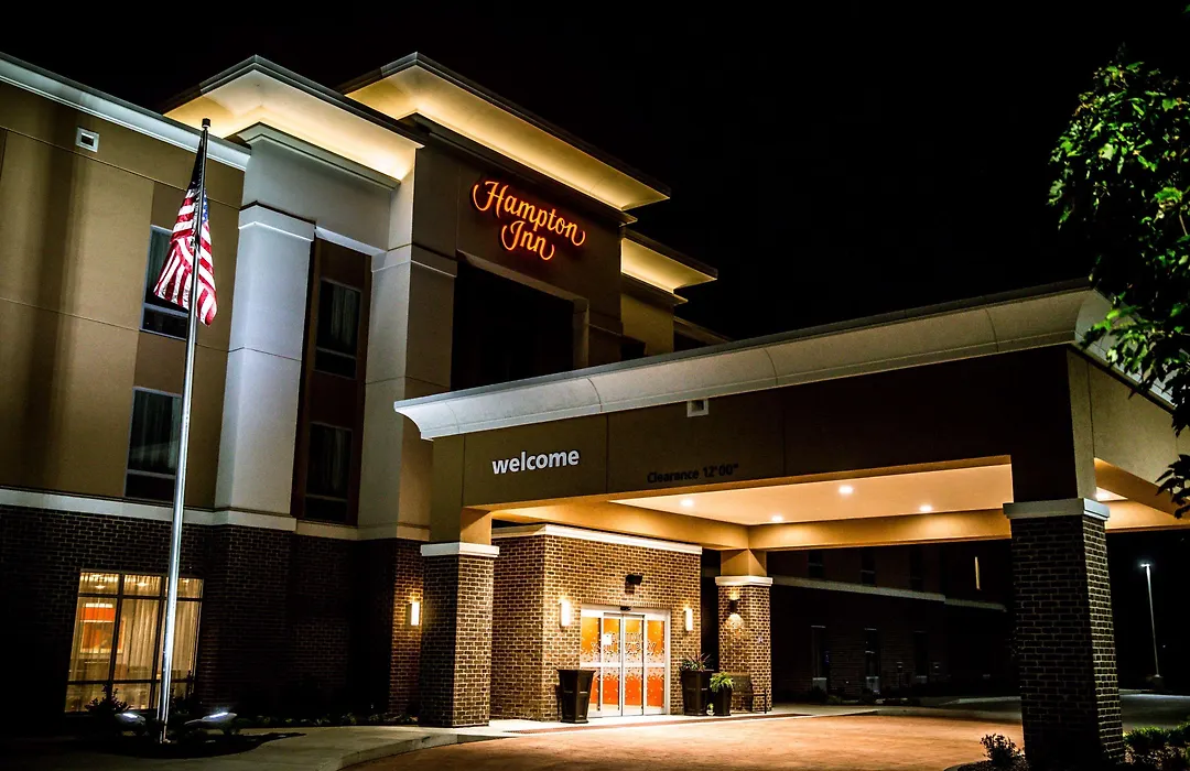 Hampton Inn-Pontiac-1