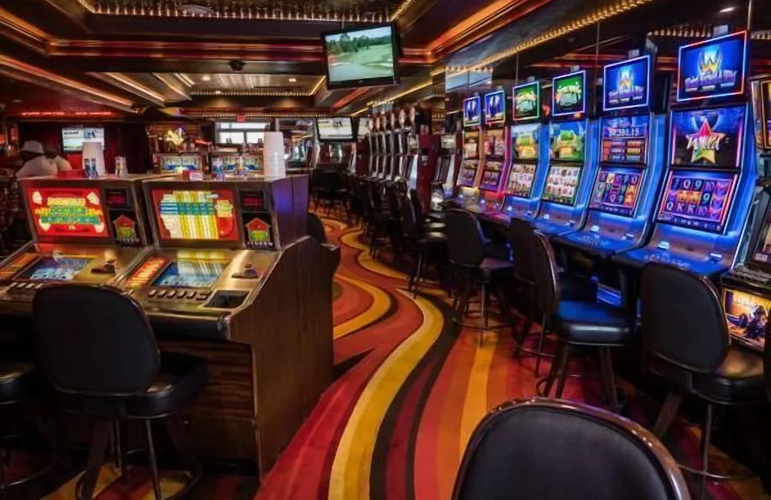 Skyline Hotel And Casino-1