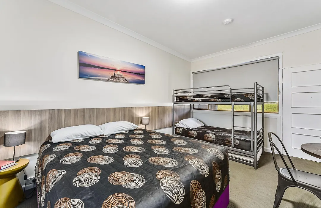Rest Motels-1