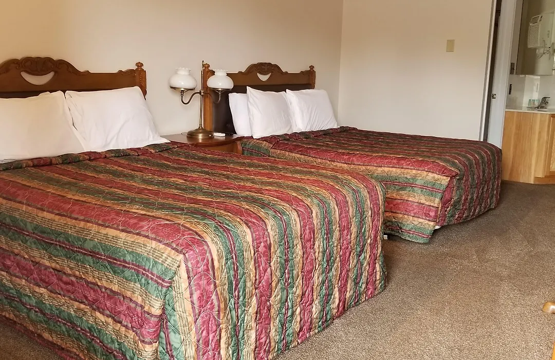 Plaza Motel-1