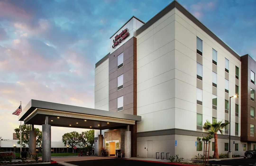 Hampton Inn & Suites Irvine/Orange County Airport-1