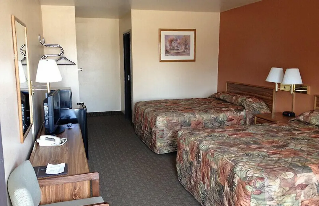 Cottonwood Inn & Suites-1