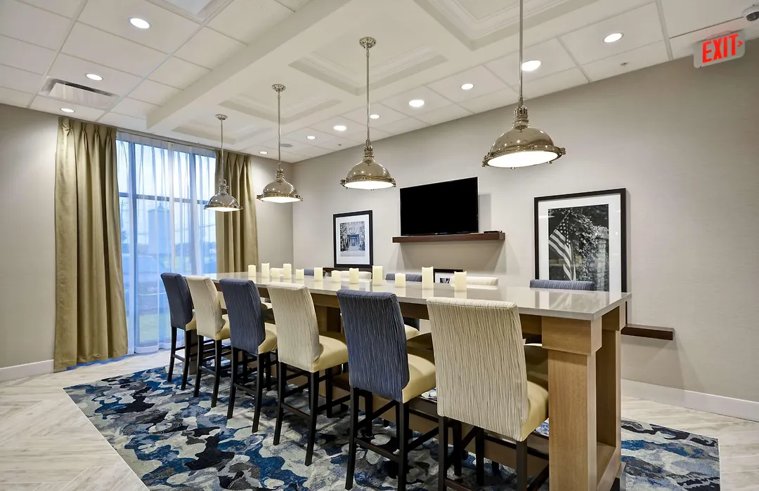 Hampton Inn Livonia Detroit-1