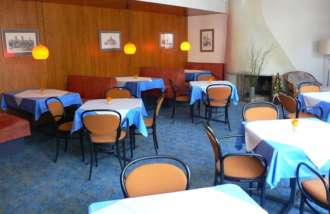 Hotel Meran Hallenbad&Sauna-1
