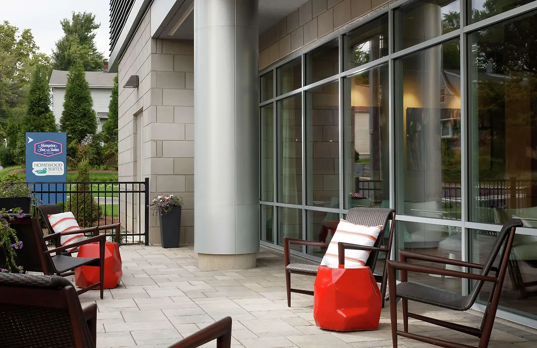 Hampton Inn & Suites Teaneck/Glenpointe-1