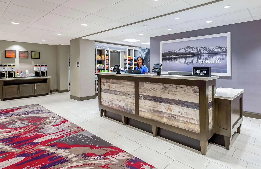 Hampton Inn & Suites Reno/Sparks-1