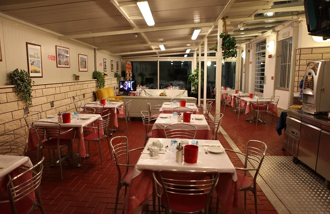 Hotel Parigi-1