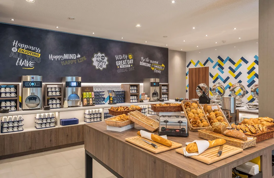 Hampton By Hilton Munich City West-1