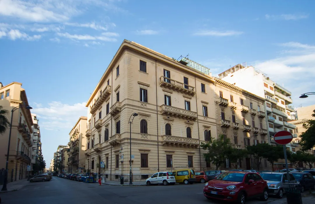 Palermo Gallery-1