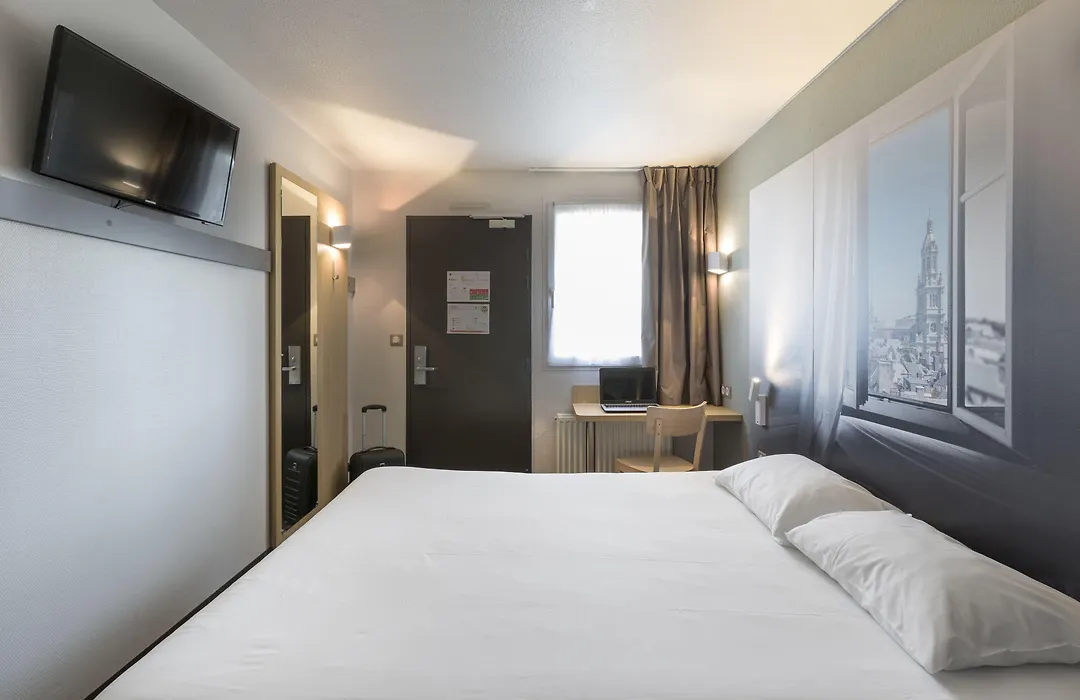 B&B HOTEL Les Herbiers-1