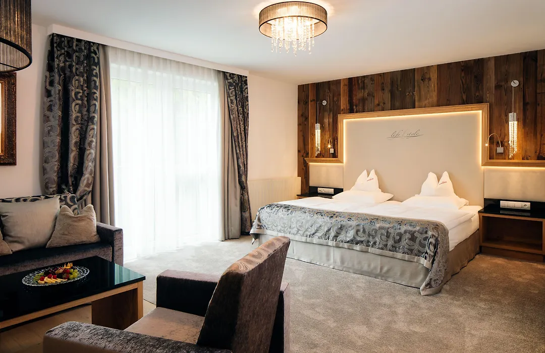 Wellnesshotel Cervosa-1