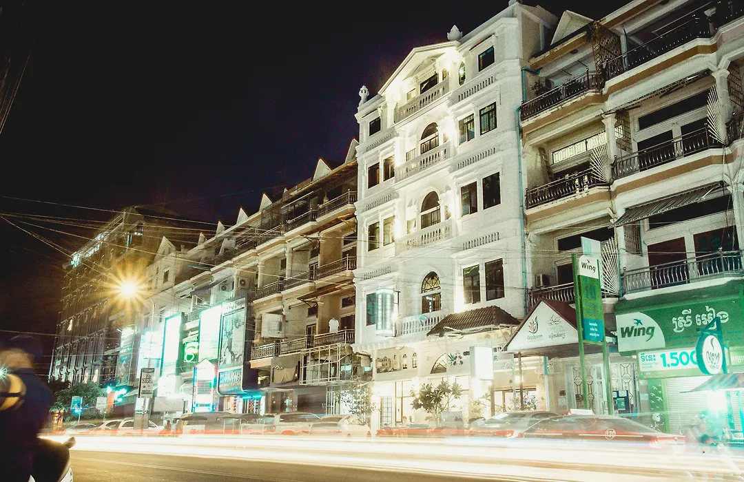 Grand Elevation Hotel-1
