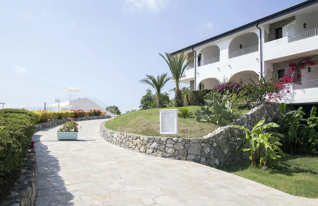 Luzia Agriresort - Piscina Panoramica E Vista Mare A Capo Vaticano-1
