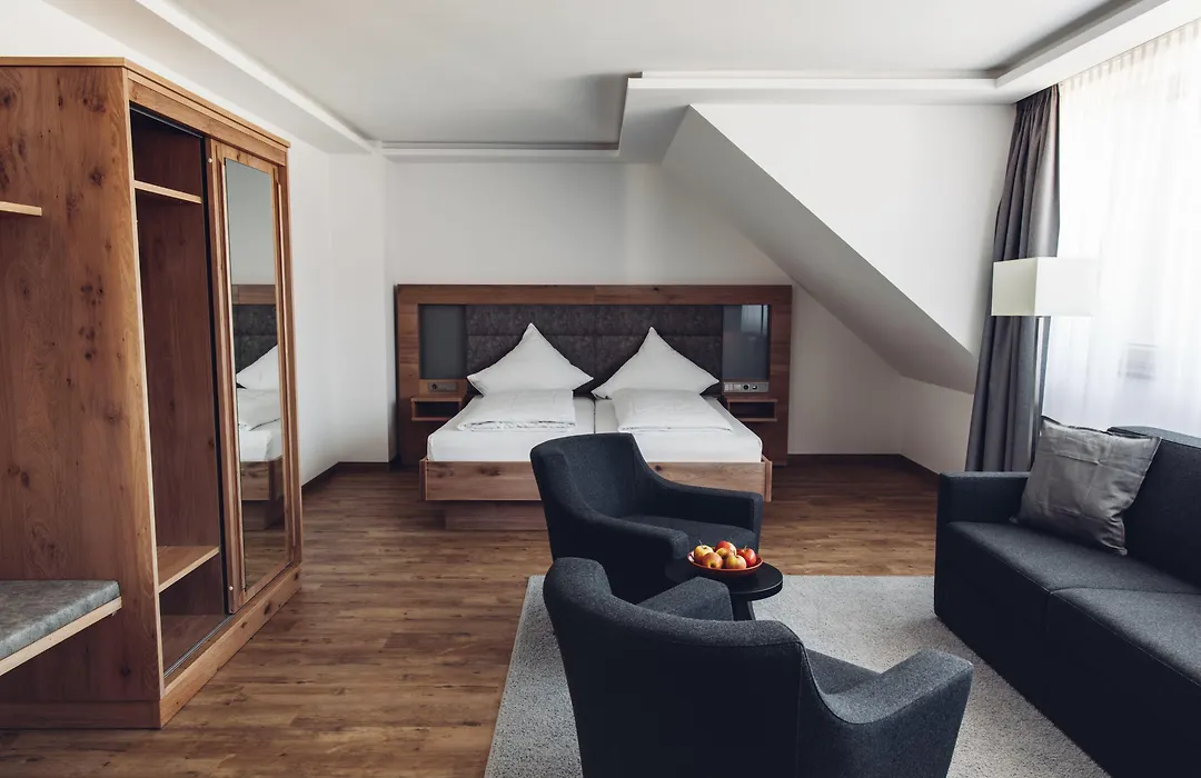 Rührberger Hof Hotel&Restaurant Grenzach-Wyhlen bei Basel-1