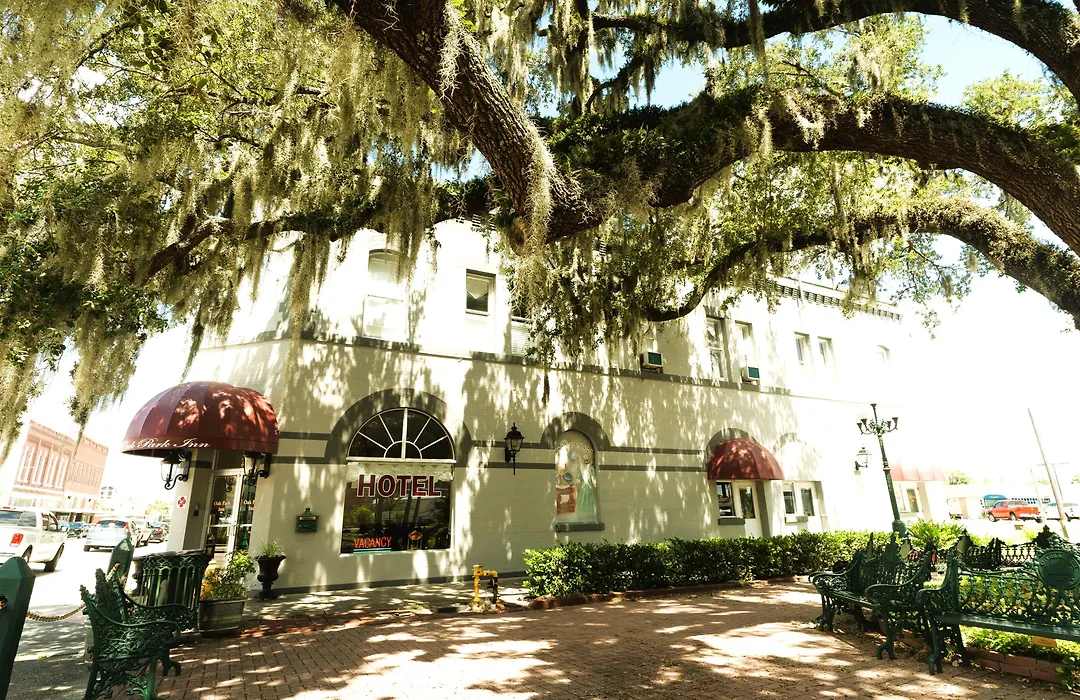 Oaak Tree Hotel-1