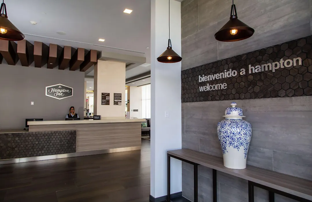 Hampton Inn & Suites By Hilton Puebla-1