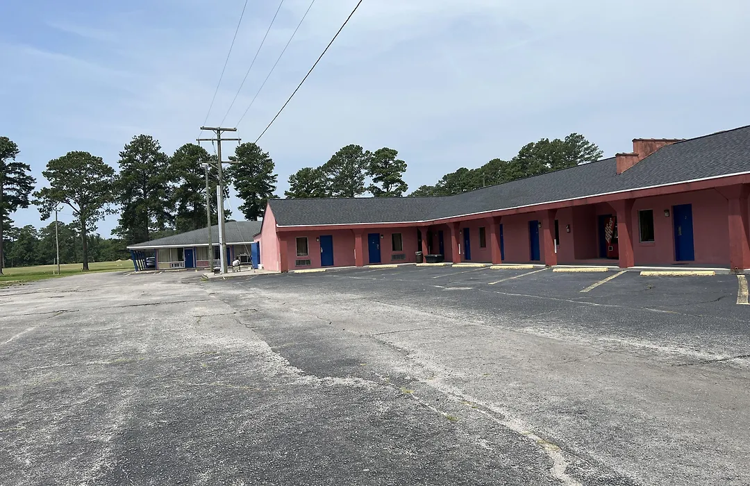 Ross Motel-1
