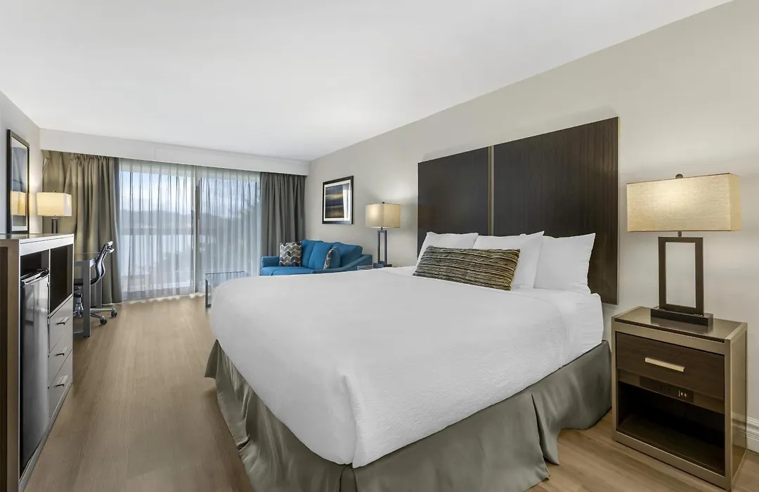 Best Western Pier Point Inn-1