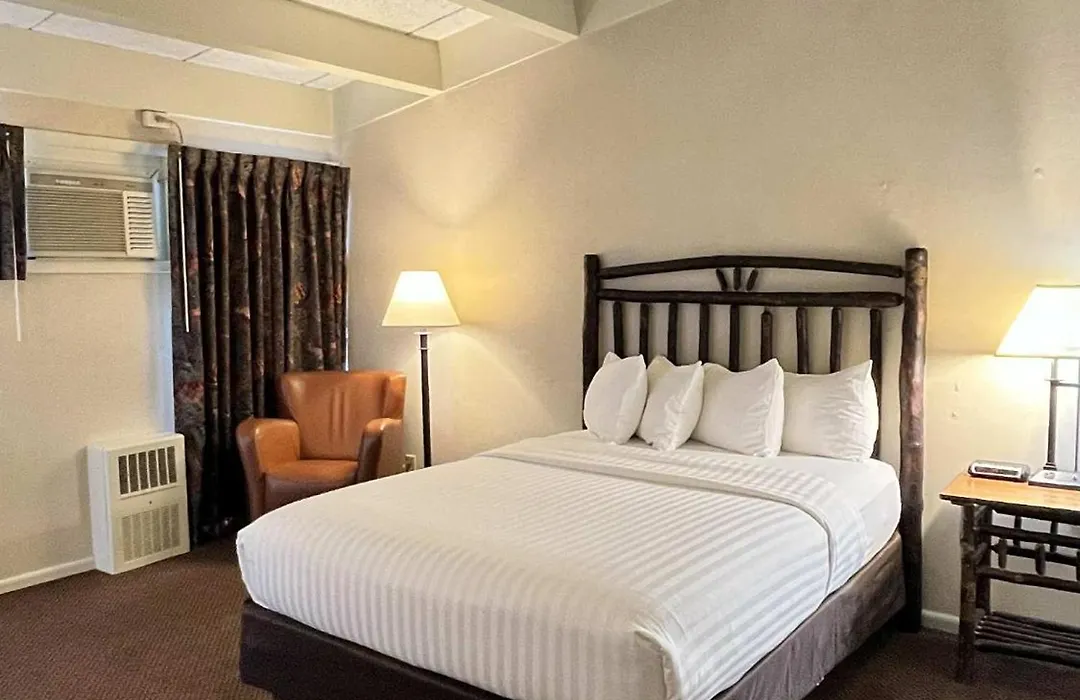 Windjammer Lodge-1