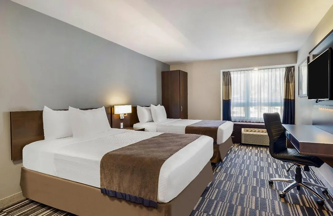 Microtel Inn & Suites By Wyndham Mont Tremblant-1
