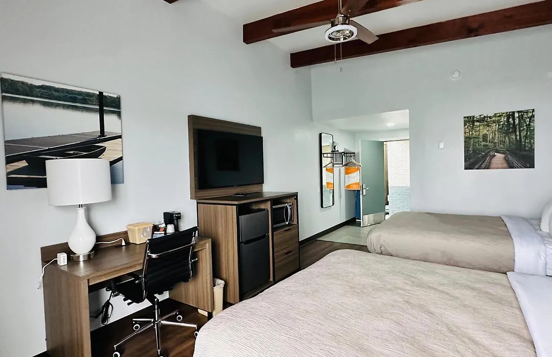 Quality Inn - On The Lake Clarksville-Boydton-1