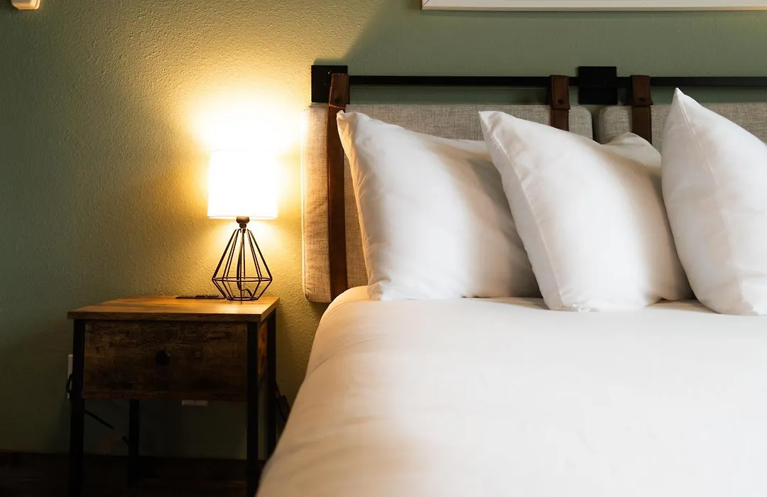 Dew Duck Inn-1