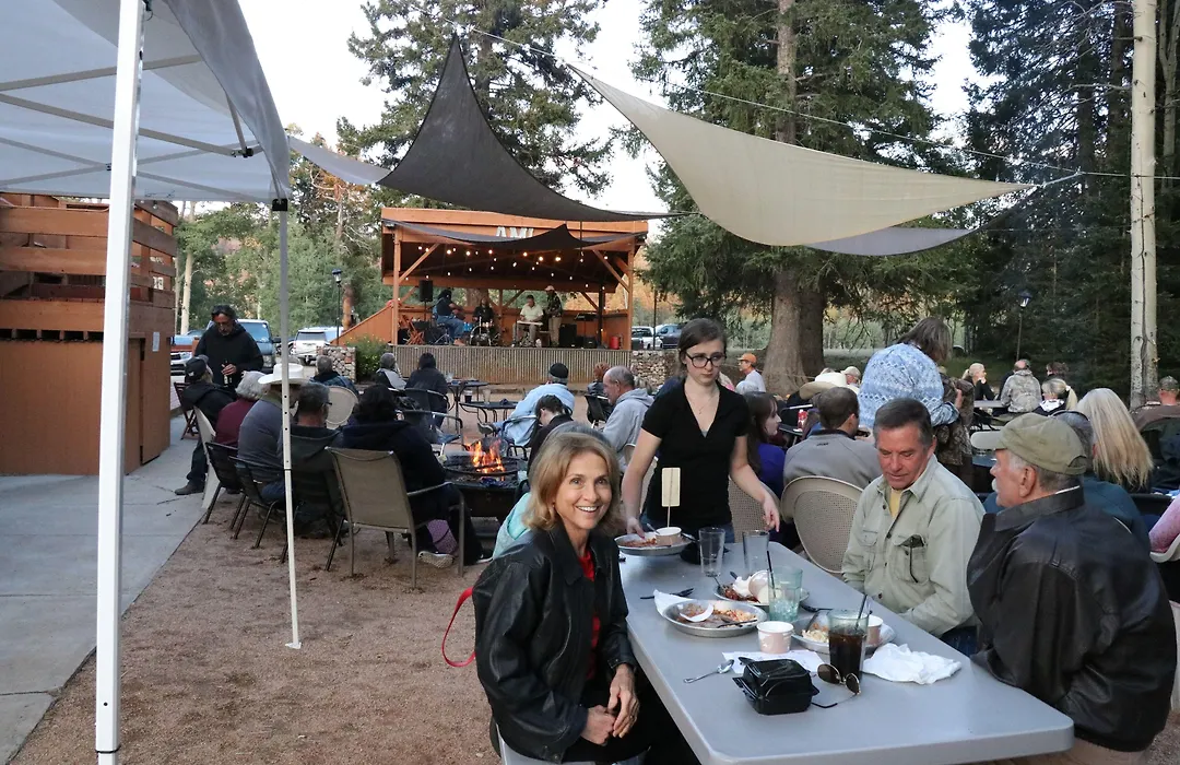 Arrowhead Mountain Lodge-1