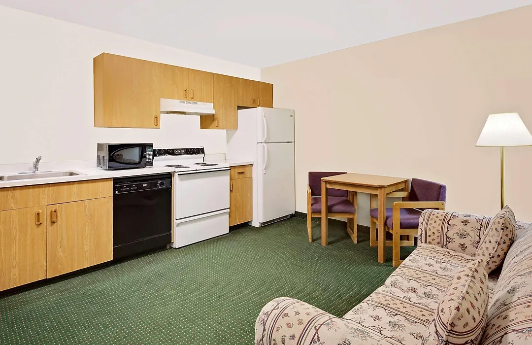 Super 8 By Wyndham Battle Mountain-1