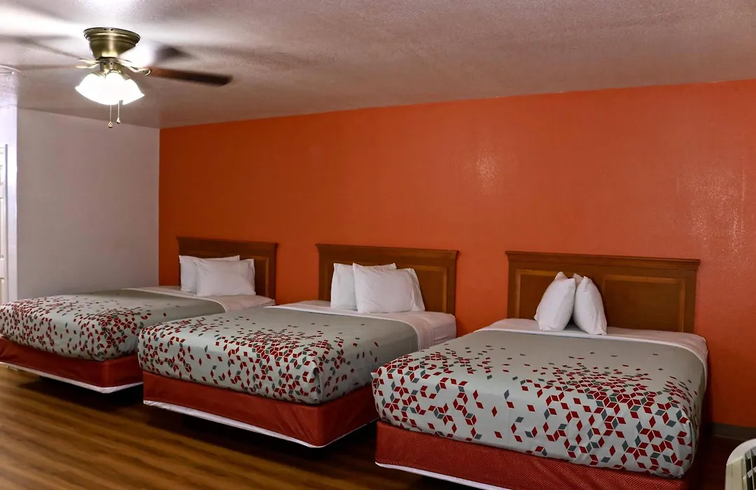 Heritage Inn & Suites-1