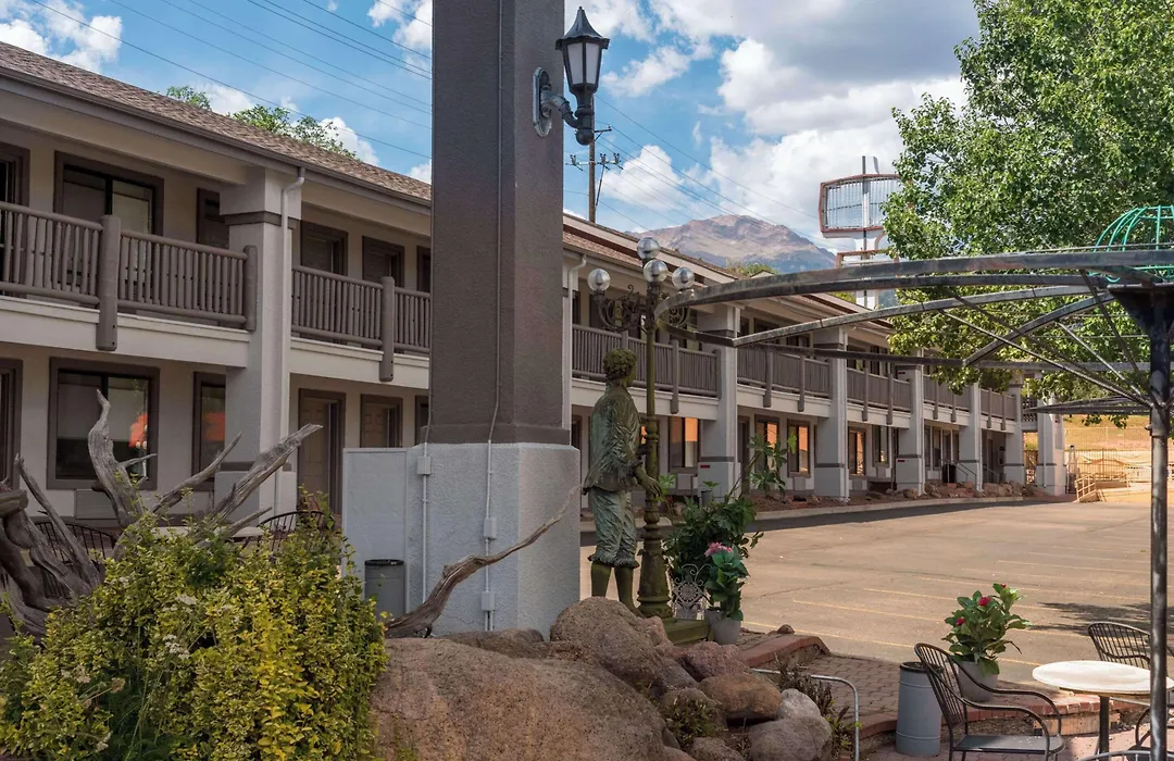 Quality Inn & Suites Manitou Springs At Pikes Peak Garden Of The Gods-1