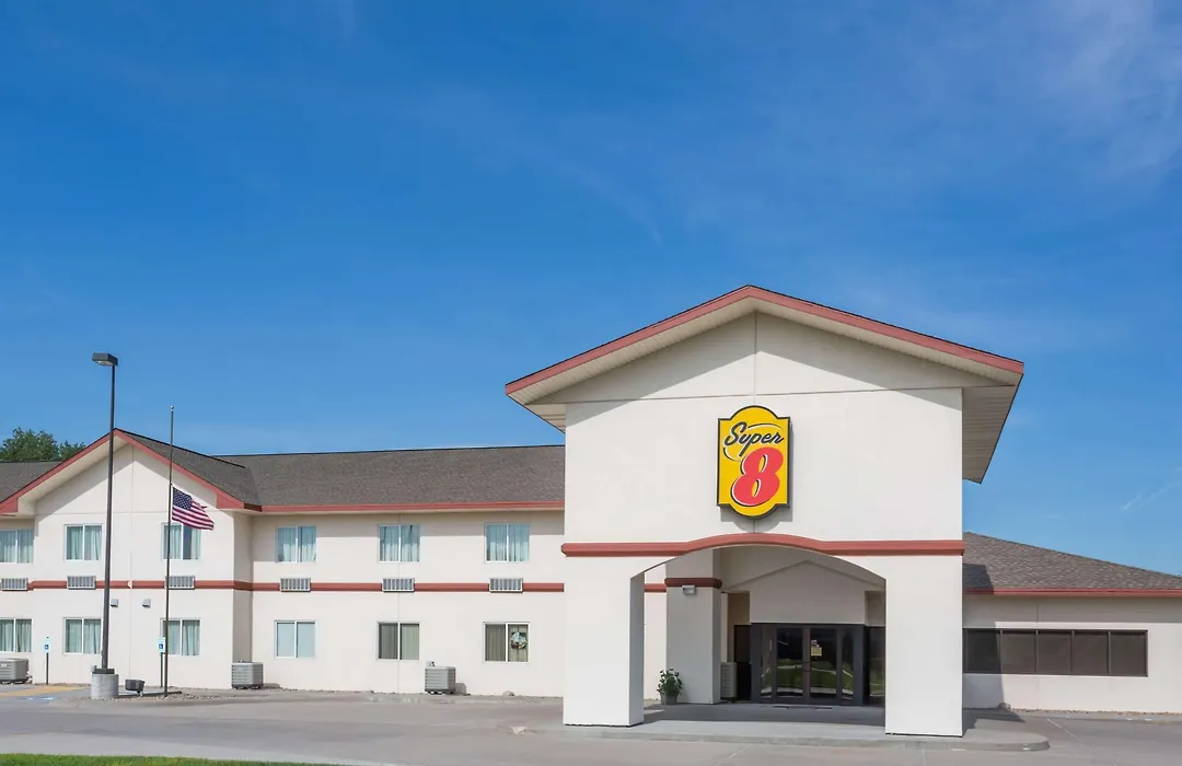 Super 8 By Wyndham Alma-1