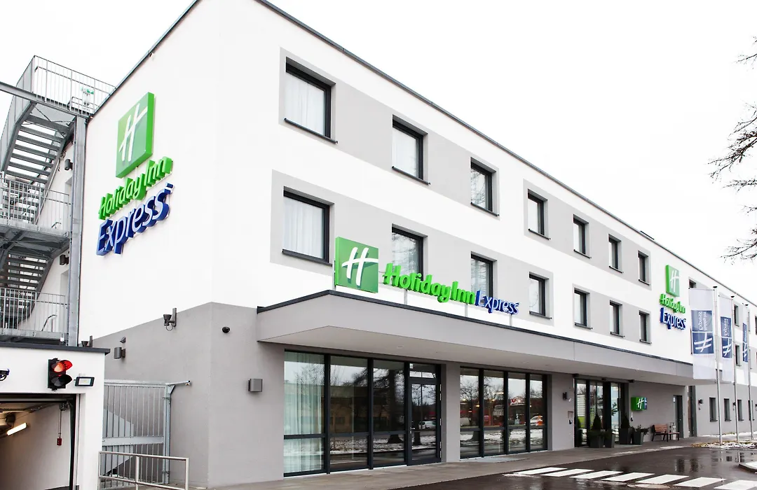 Holiday Inn Express Munich - Olympiapark By Ihg-1