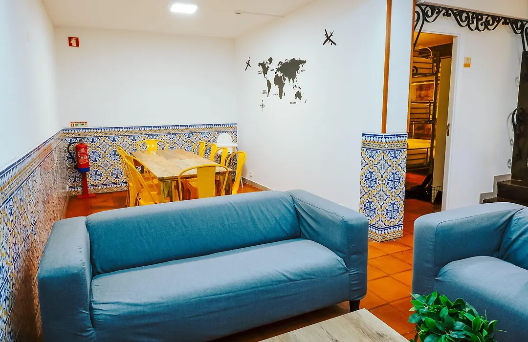 Help Yourself Hostels - Restelo-1