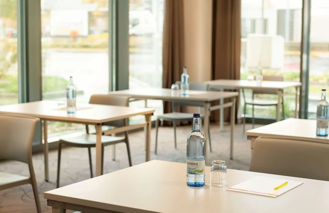 Super 8 by Wyndham Augsburg-1