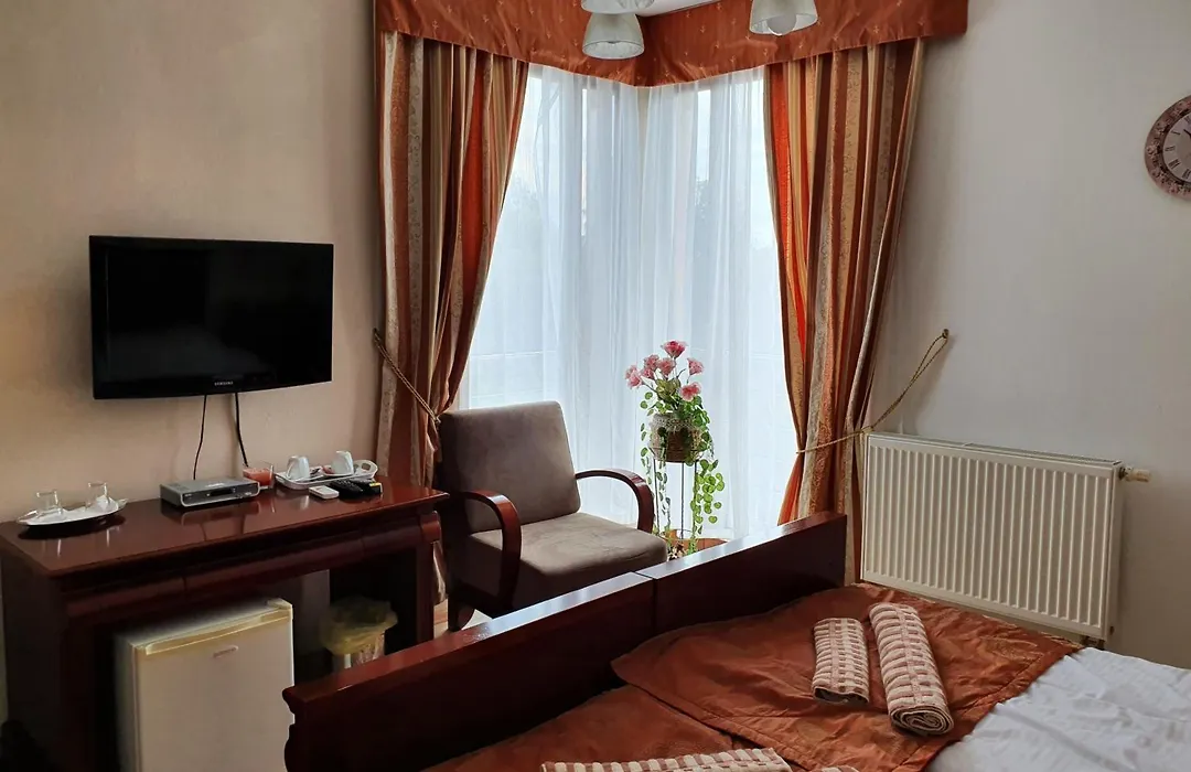 Hotel Oko-1