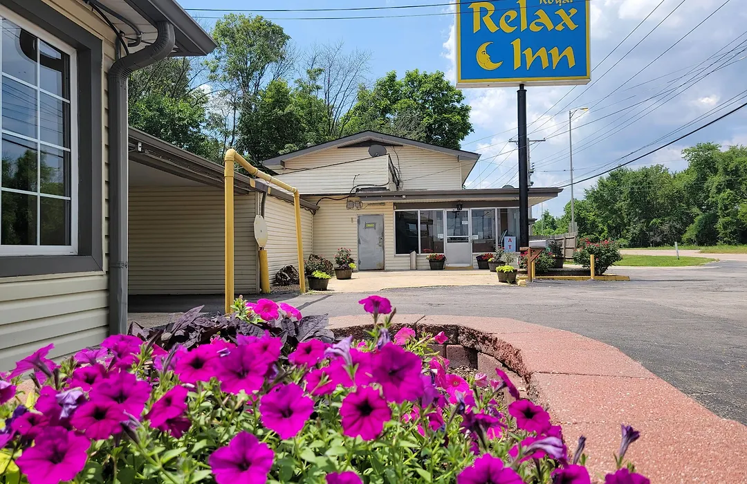 Royal Relax Inn-1