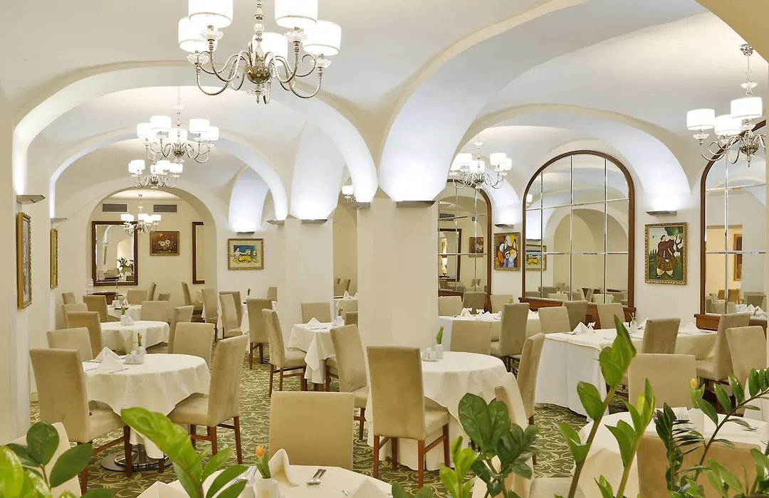 Hotel Kolonada-1