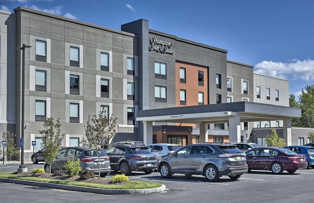 Hampton Inn & Suites Keene-1