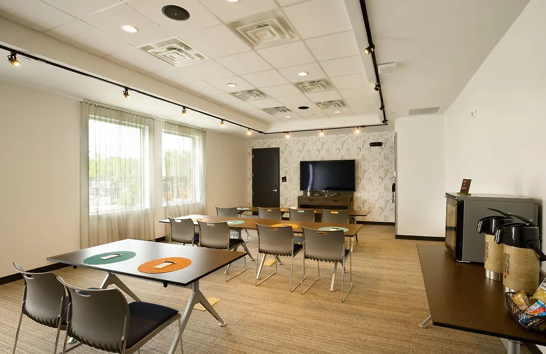 Aloft By Marriott Austin Airport-1