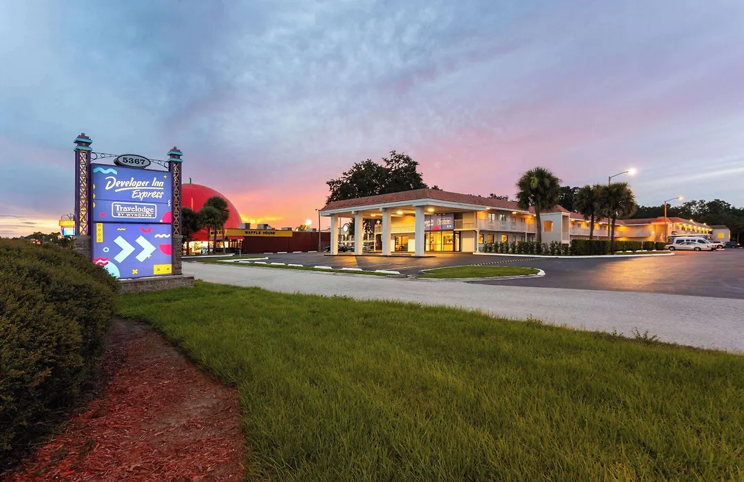 Travelodge By Wyndham Orlando Lake Buena Vista South-1
