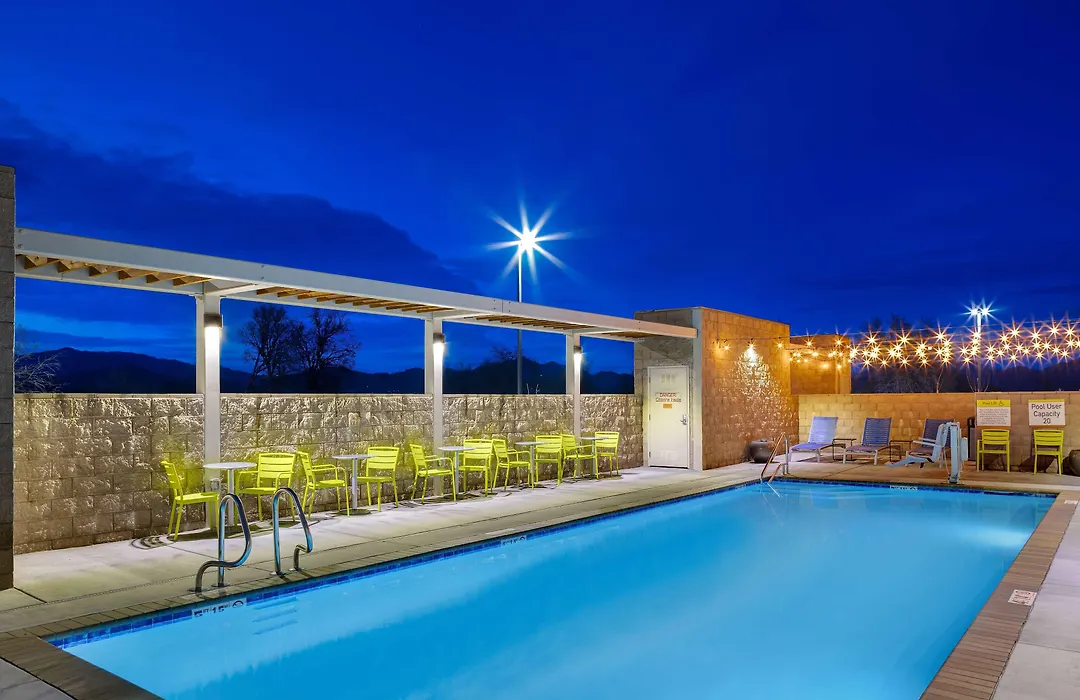 Home2 Suites By Hilton Redding-1