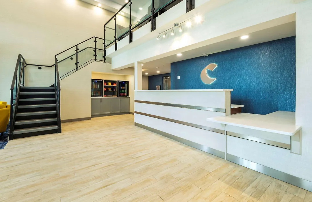 Comfort Inn & Suites-1