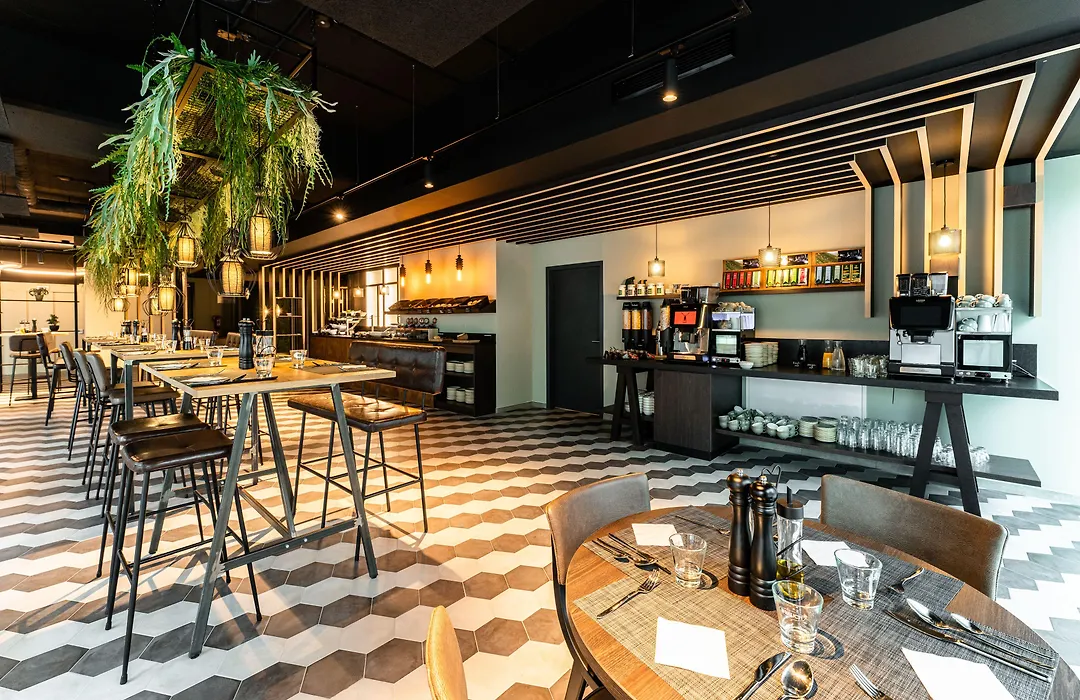 Freshsuites & Bar-1