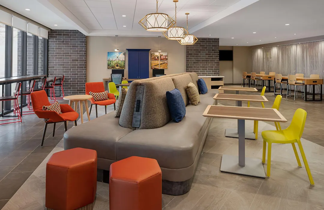 Home2 Suites By Hilton Des Moines At Drake University-1